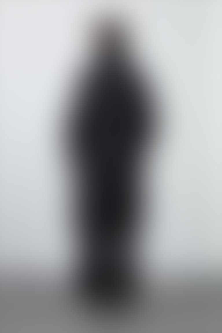 Kol Üzeri Cep Detaylı Gizli Kapüşonlu Çapraz İç Askılı Siyah Mont