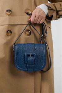 GIZIA - Adjustable Strapped Dark Blue Leather Bag with Front Belt Buckle and Pattern