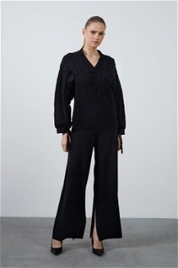GIZIA - V-Neck Black Knit Sweater