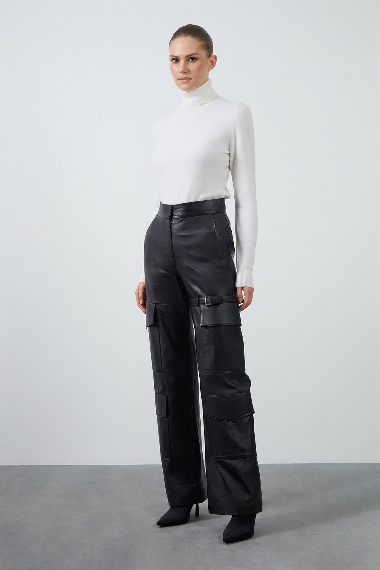 GIZIA - Metal Buckle Detail Cargo Pocketed Straight Leg Black Leather Pants
