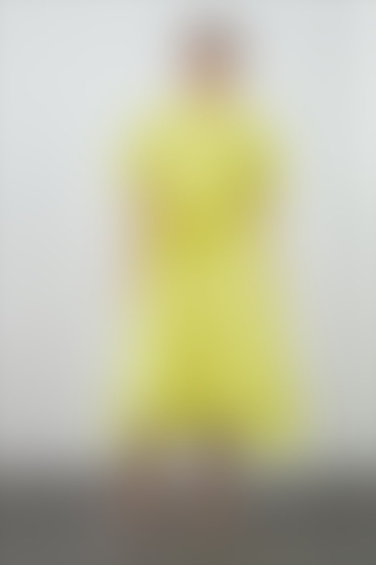 Kol Ucu Halka Aksesuar Detaylı İnci Düğmeli Sarı Midi Elbise