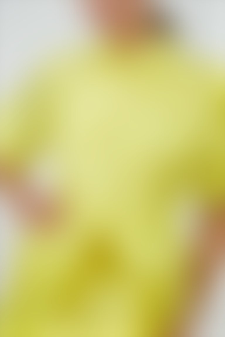 Kol Ucu Halka Aksesuar Detaylı İnci Düğmeli Sarı Midi Elbise