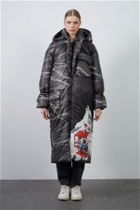 MANI MANI - Black Puffer Jacket with Flap Pocket and Colorful Print Detail
