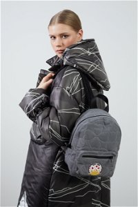 MANI MANI - Quilted Gray Backpack with Arm Detail