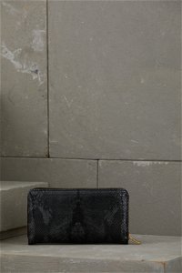 GIZIA - Zippered Black Leather Wallet