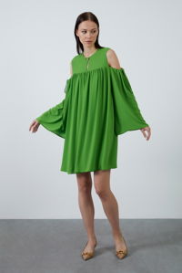 KIWE - Omuzları Pencere Detaylı Göğüs Büzgülü Yeşil Mini Elbise