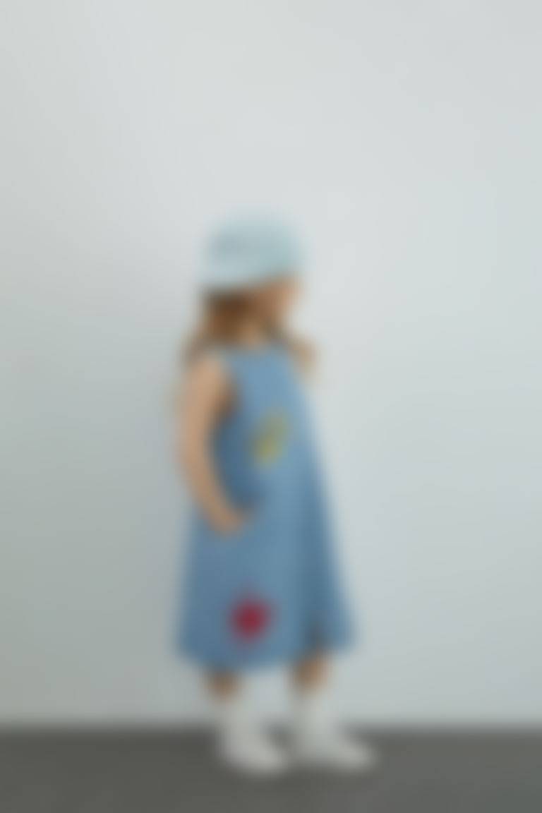 Aplike Detaylı Kız Çocuk Mavi Jean Elbise